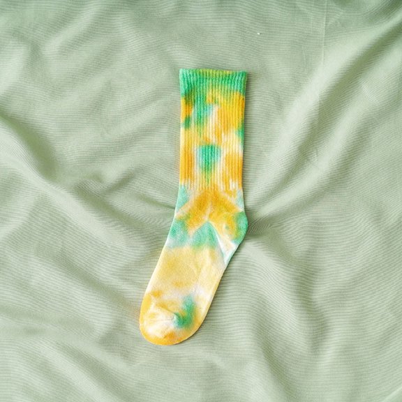 WHEANG Mid Calf Socks for Women Wen Fashion Comfortable Mid Calf Socks Colorful Breathable New Tie Dye Socks Personality Street Hip Hop Skateboarding Socks Daily Wear Hiking Socks D One Size