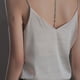 thumbnail image 4 of Camisola de satén con cuello en V para mujer, blusa holgada sin mangas con tirantes finos, 4 of 5