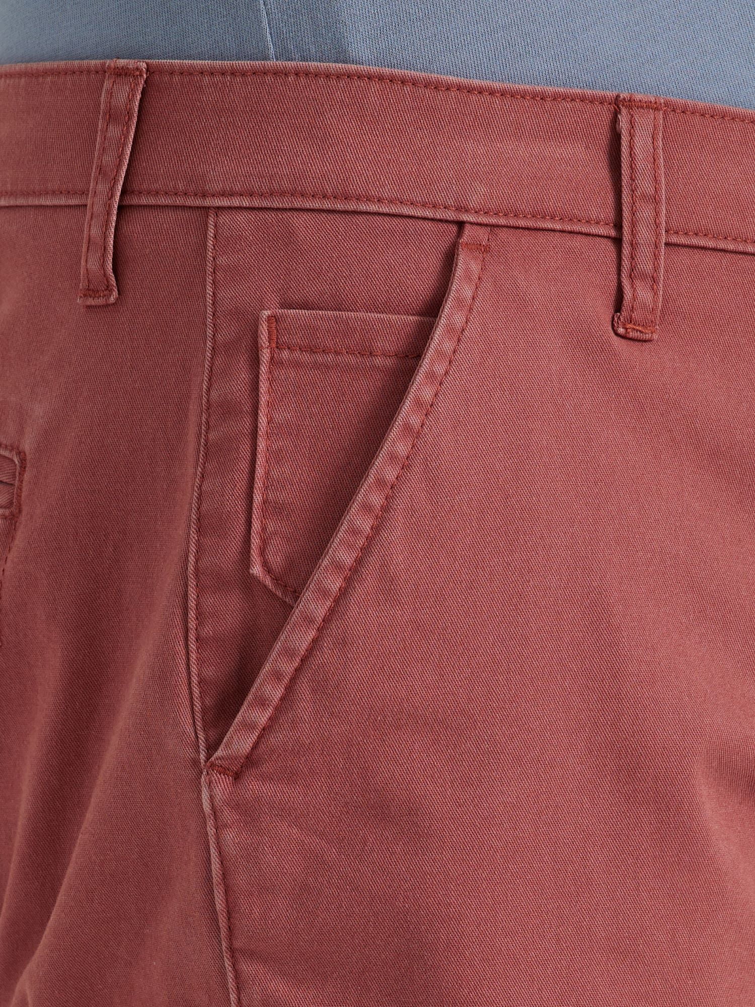 Wrangler Men's Regular 7" Fit Flat Front Short