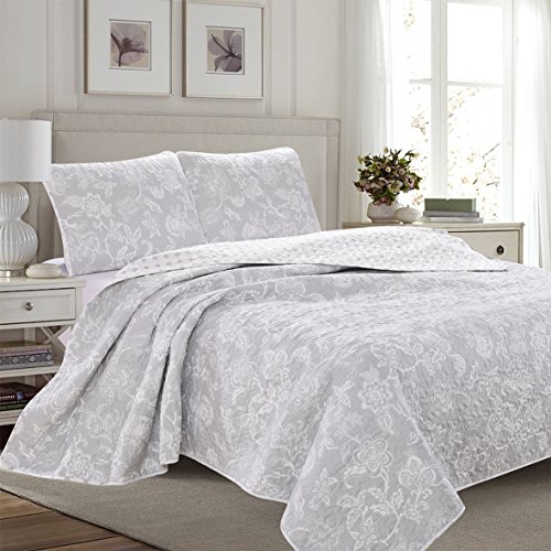 Great Bay Home 3Piece Reversible Quilt Set with Shams. AllSeason