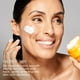 thumbnail image 4 of Crema facial para el cuidado de la piel SKINN Luminous Firming con miel de manuka, 4 of 6