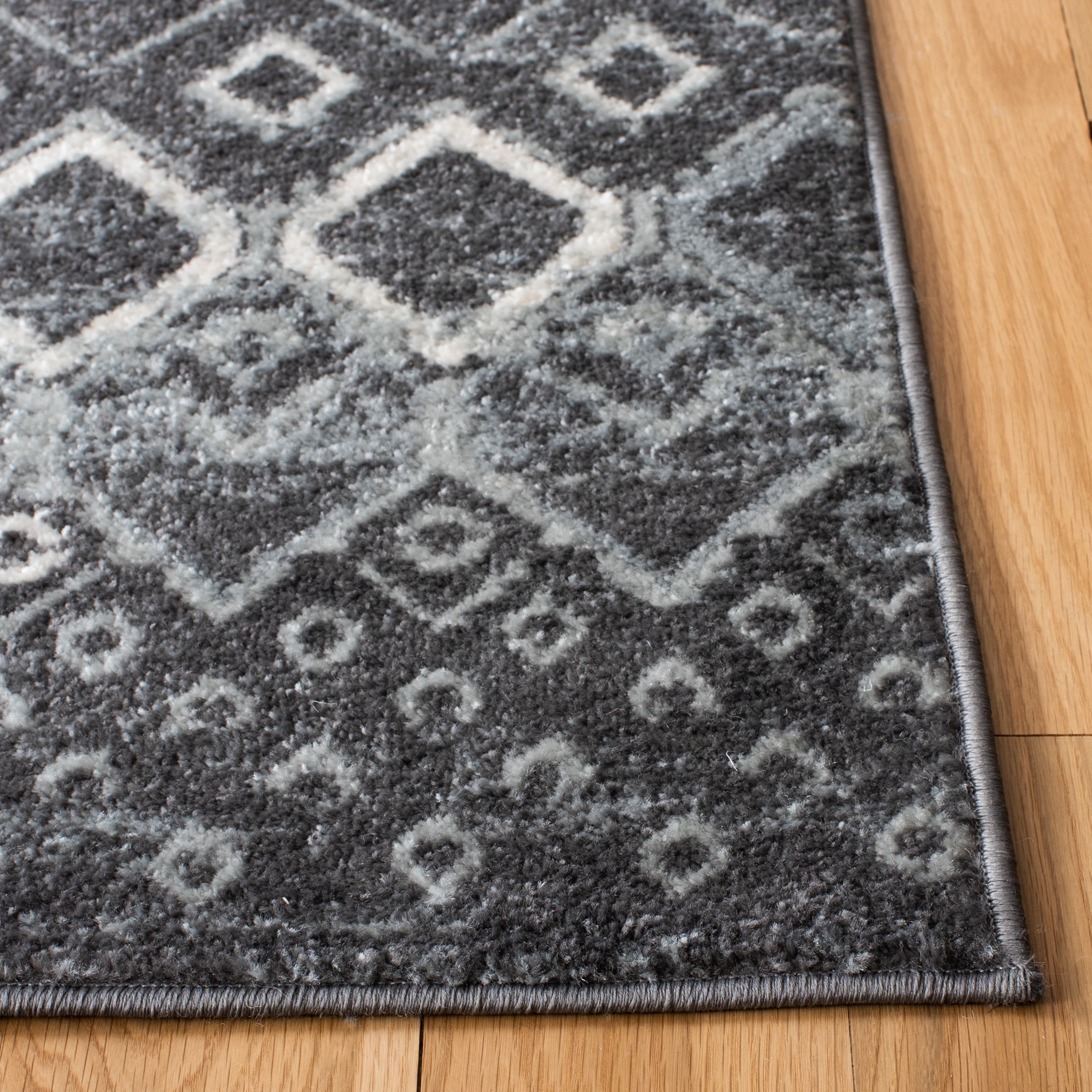 Safavieh Amsterdam Gladwin Geometric Area Rug, Dark Gray/Light Gray, 3' x 3' Square