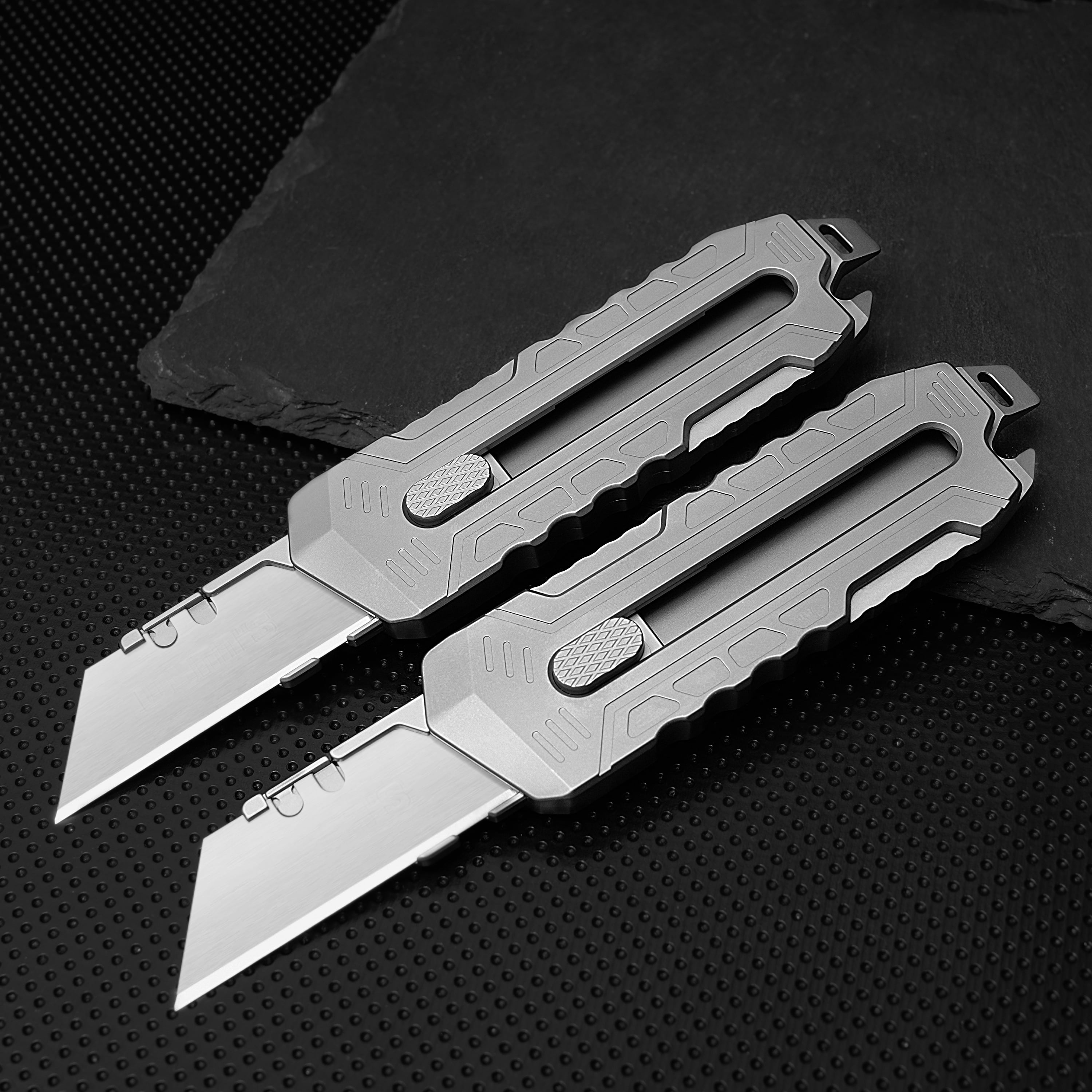 Titanium Retractable Pocket Knife 6 inch Utility Knife with 10pcs Carbon Steel Blades