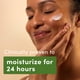 thumbnail image 2 of Loción facial hidratante Aveeno Daily 355 ml para pieles sensibles, 2 of 7