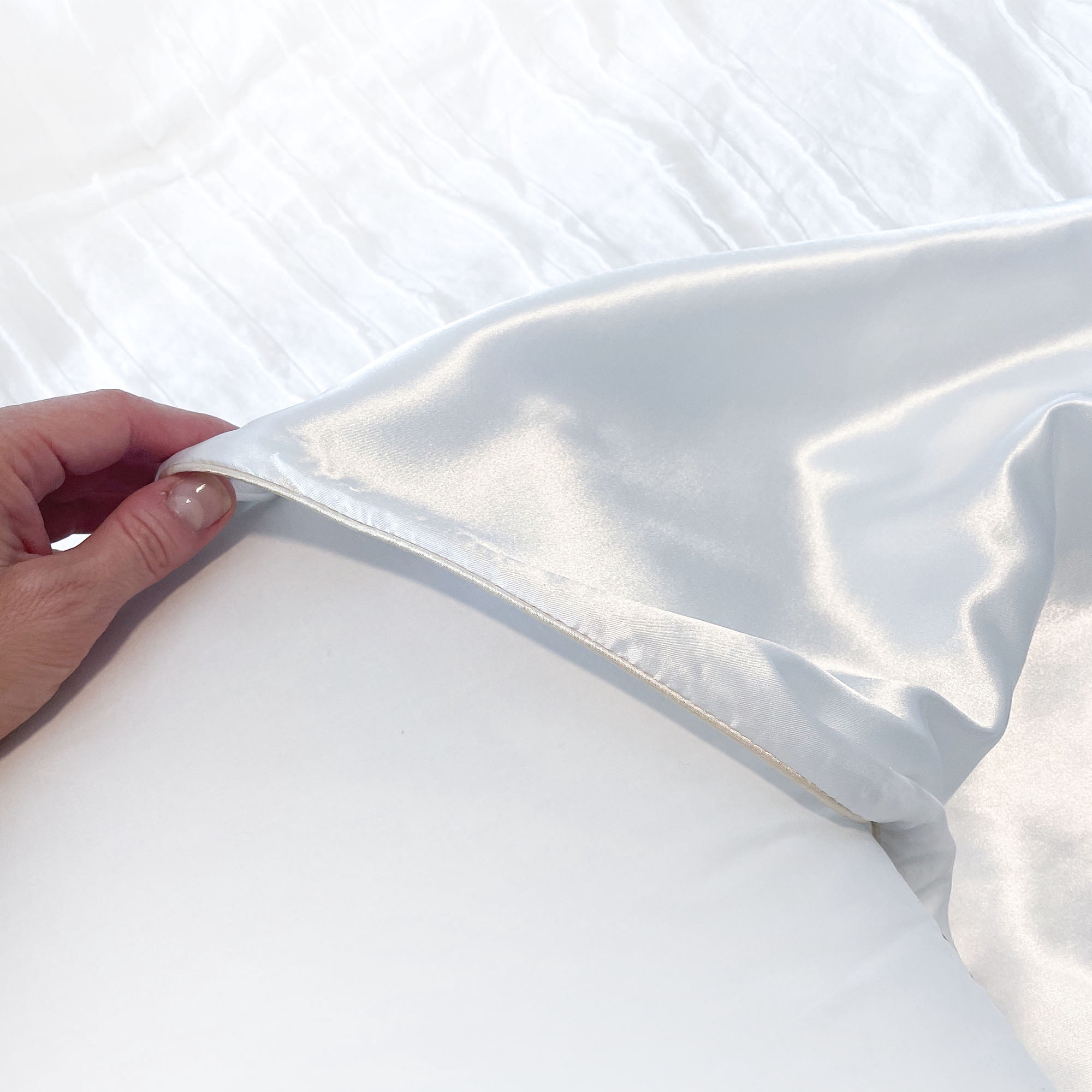 ProtectEase Satinspa Zippered Pillow Protector Standard/Queen