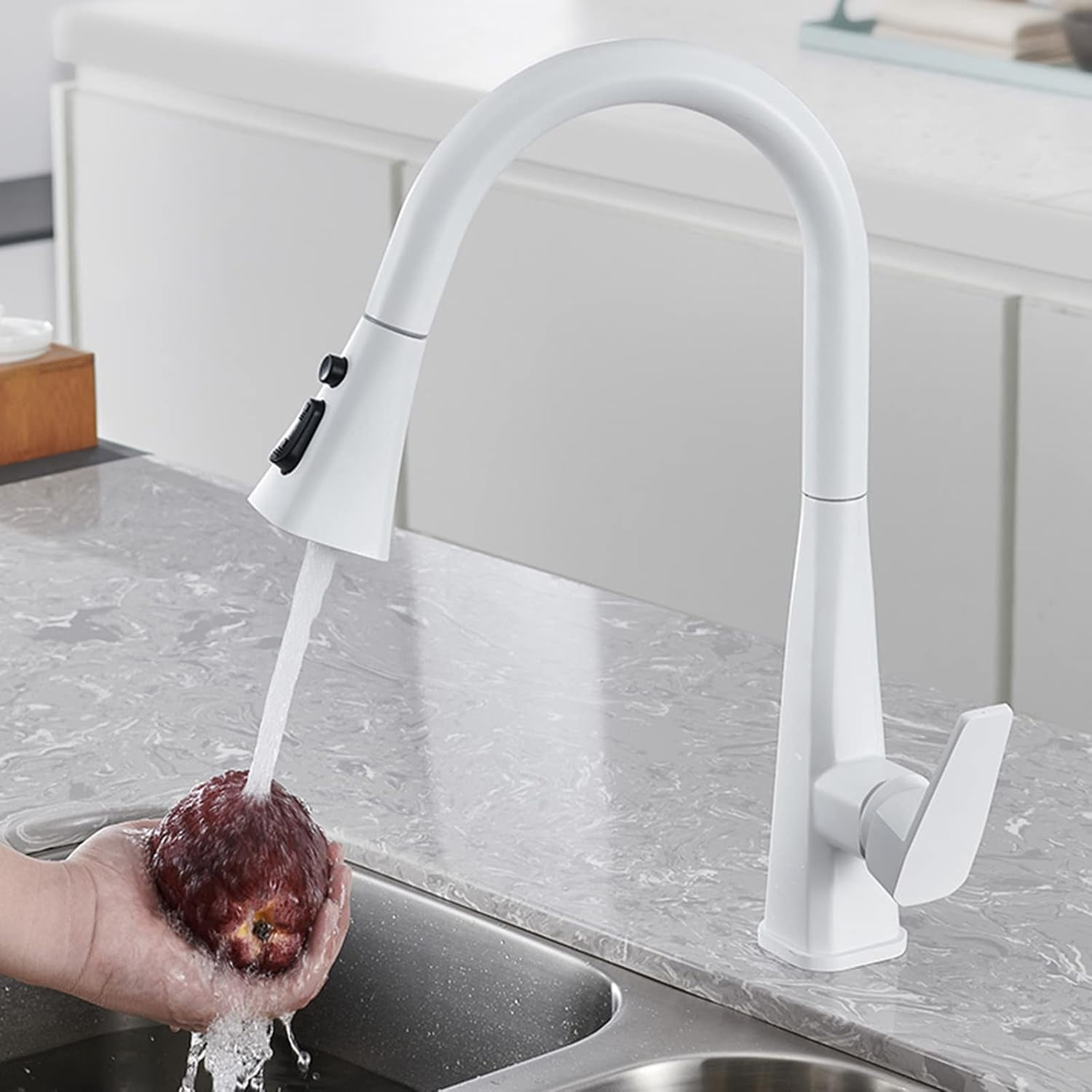 Kitchen Faucets with Pull Out Spray, Kitchen Sink Mixer Faucet White Kitchen Faucet Hot Water and Cold Water Brass 360° Swivel Retractable Pull Out Kitchen Mixer Faucet