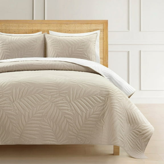 Isla Embroidered Leaf Reversible Cotton Quilt Neutral/White 3Pc Set Full/Queen