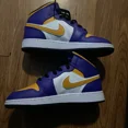 thumbnail image 3 of Size 6.5 - Jo r-dan 1 Mid Lakers, 3 of 6