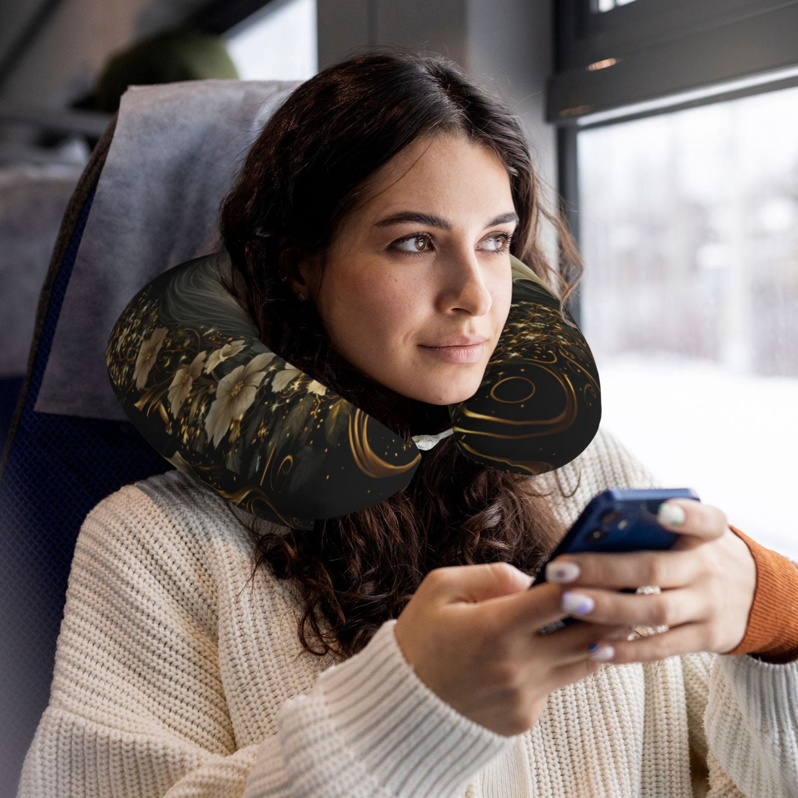 Xecao Palatial Gold Pattern Horse Print Memory Foam Cervical Neck Pillow Versatile U-Shaped Pillows for Home,Office,Camping,Travelling,Soft Washable Cover