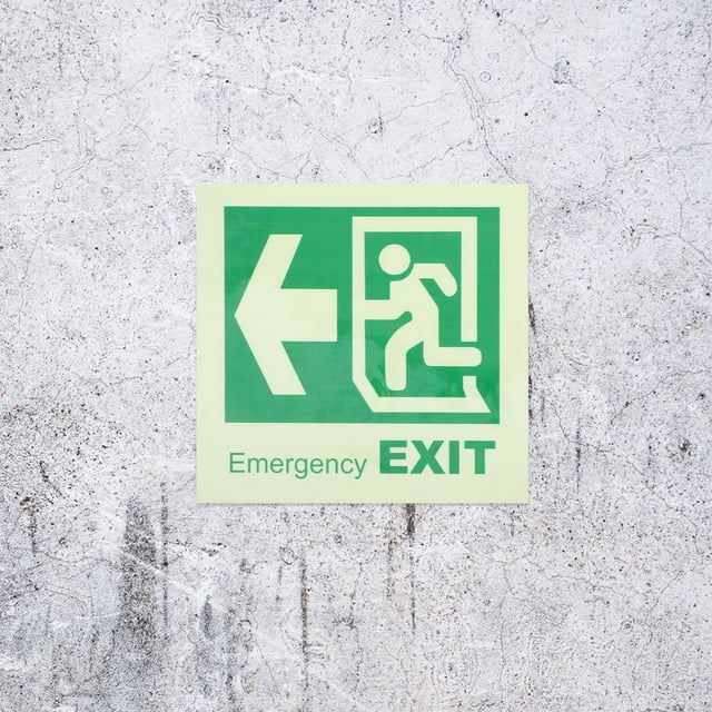 Minkissy Fire Extinguisher Sign For Business Glow In The Dark Durable 1Pcs Light Green