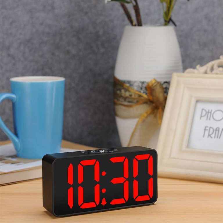 DreamSky Compact Digital Alarm Clock