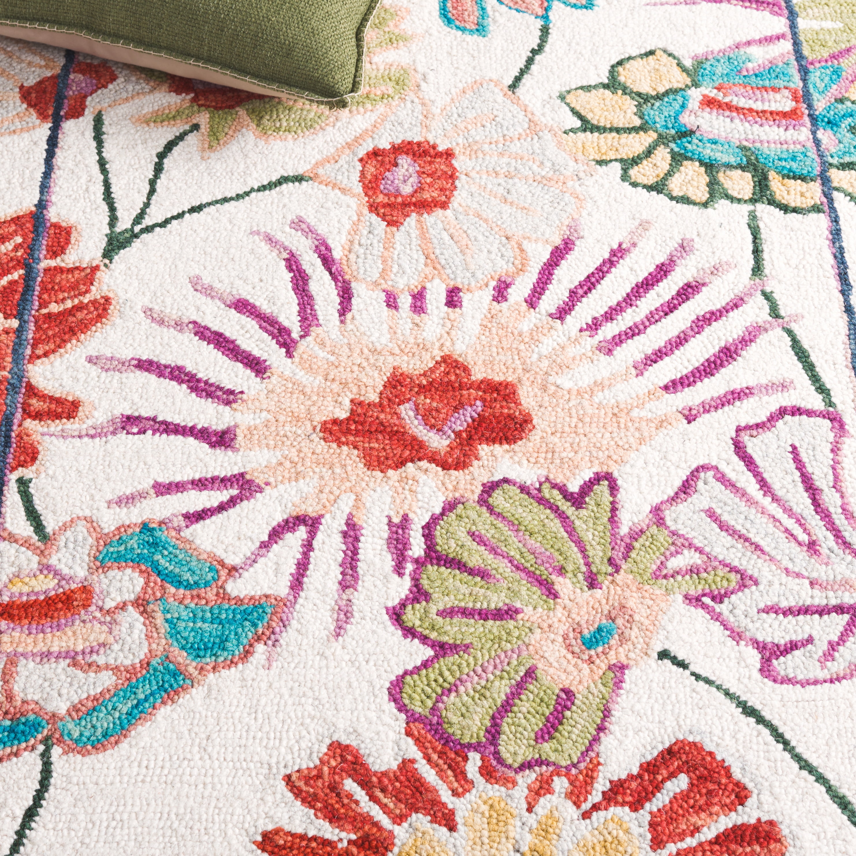 SAFAVIEH Jardin Jack Floral Area Rug, Green/Ivory, 5' x 8'
