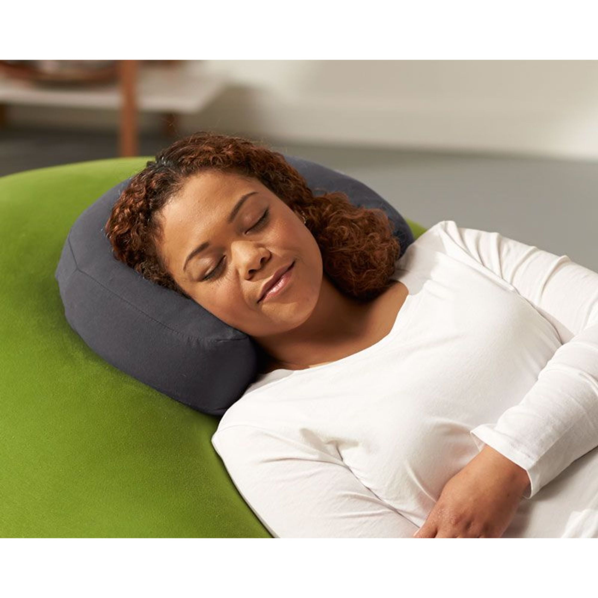 crescent neck pillow