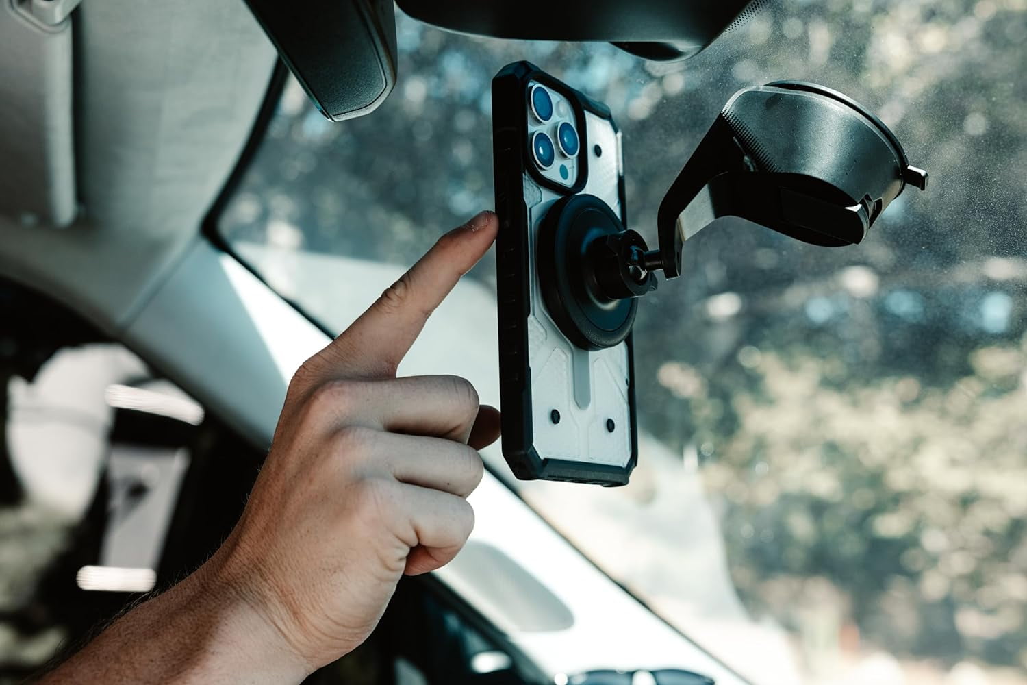 UAG iPhone 15 Pro Case 6.1" Pathfinder Clear Ice/Silver Built-in Magnet Compatible with MagSafe Charging Rugged Transparent Dropproof Protective Cover by URBAN ARMOR GEAR