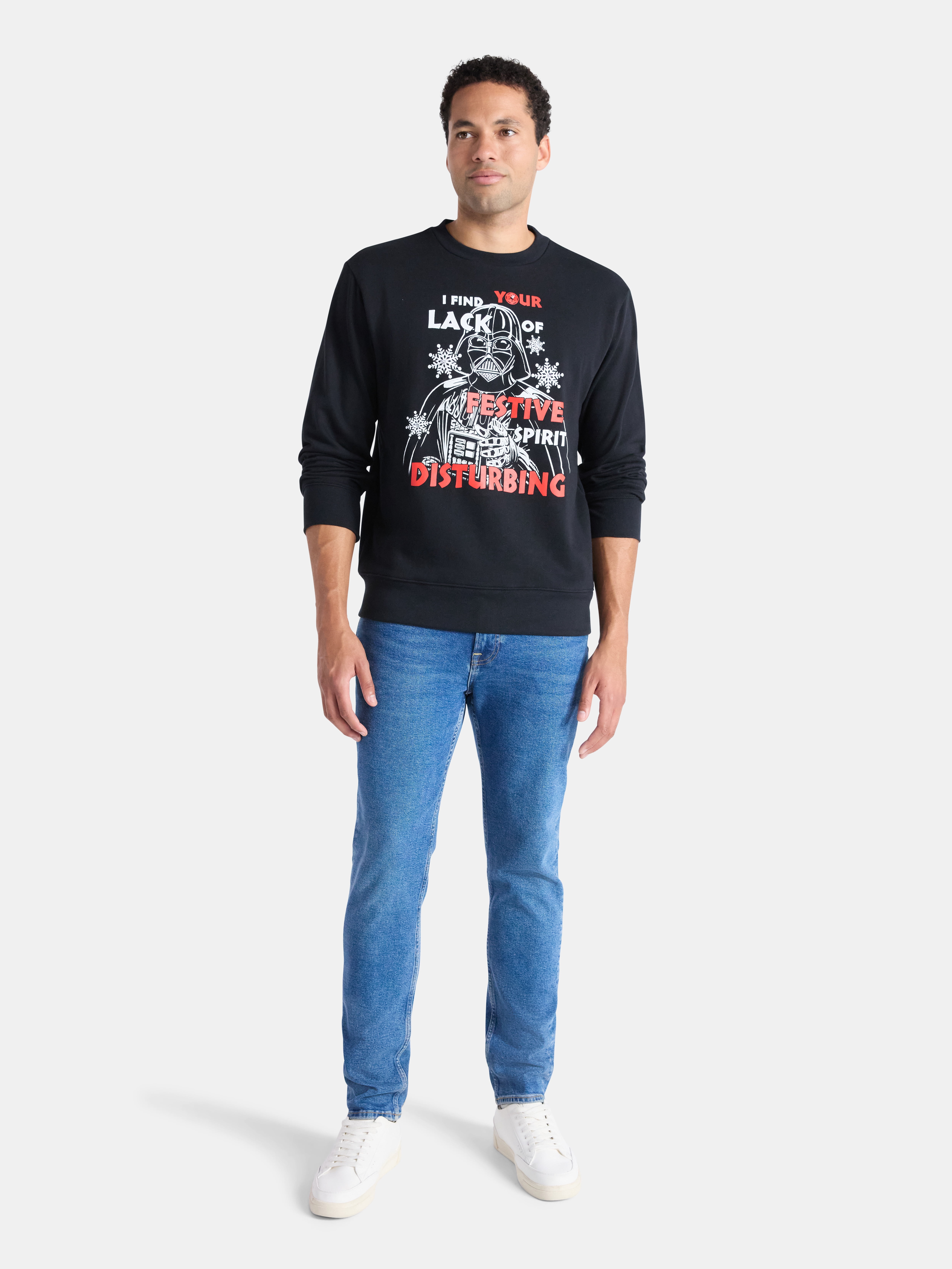 Star Wars Darth Vader Men's and Big Men's Holiday Graphic Light Up Sweatshirt, Sizes XS-3XL