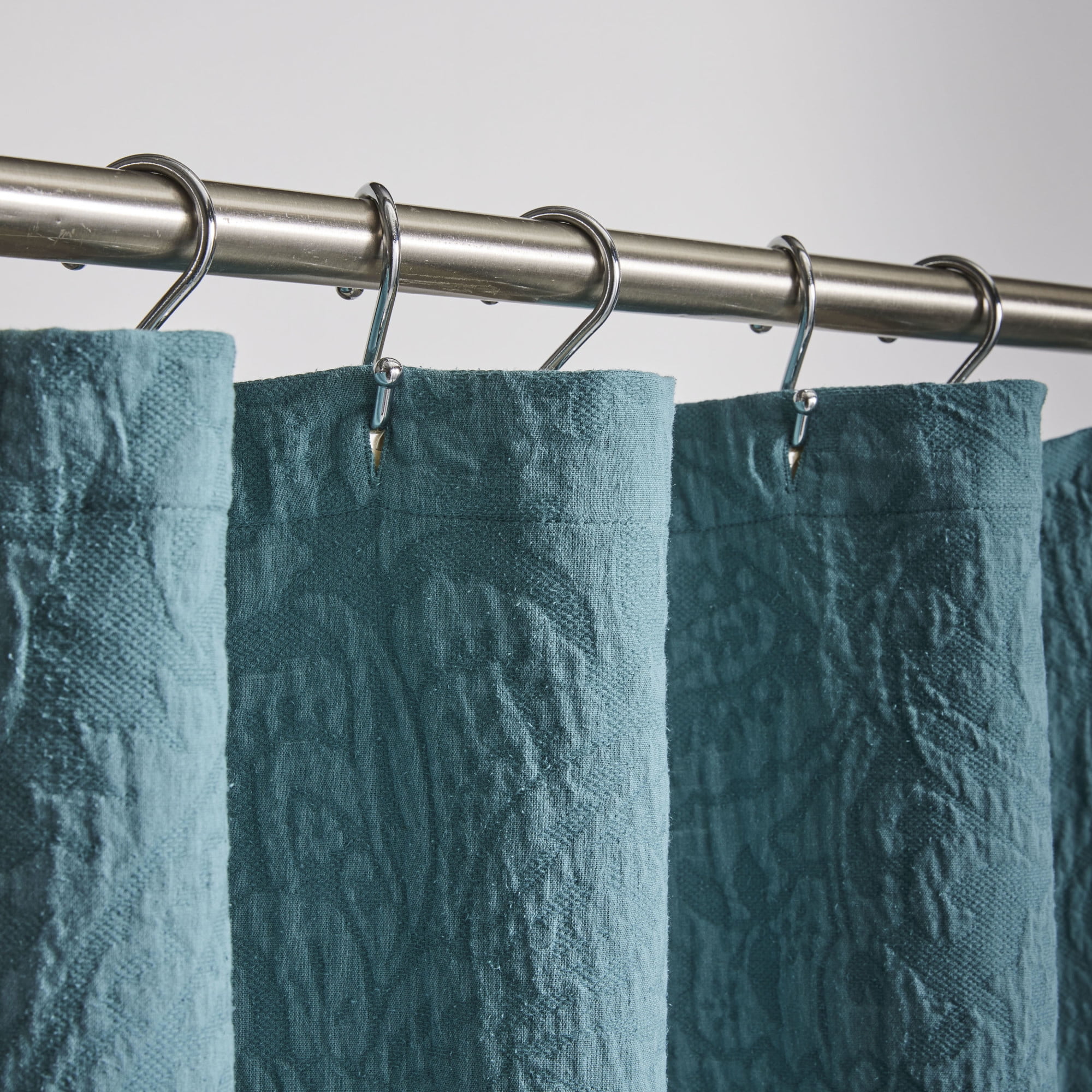 Better Homes & Gardens Paisley Matelassé Shower Curtain, Blue, 72 in x 72 in