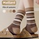 thumbnail image 4 of Calcetines largos marrones estilo Preppy Otoño Invierno calcetines de media pantorrilla para mujer calcetines versátiles simples apilados sistema de Color Maillard, 4 of 5