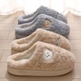 thumbnail image 2 of Pantuflas de felpa de invierno para hombre y mujer, pantuflas de algodón cálidas y antideslizantes para exteriores, pantuflas de piel mullidas y planas para el hogar, 2 of 5