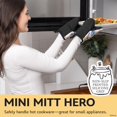 thumbnail image 2 of Manoplas de cocina Disney resistentes al calor en miniatura con diseño de Mickey y Minnie, Stitch, 2 of 6