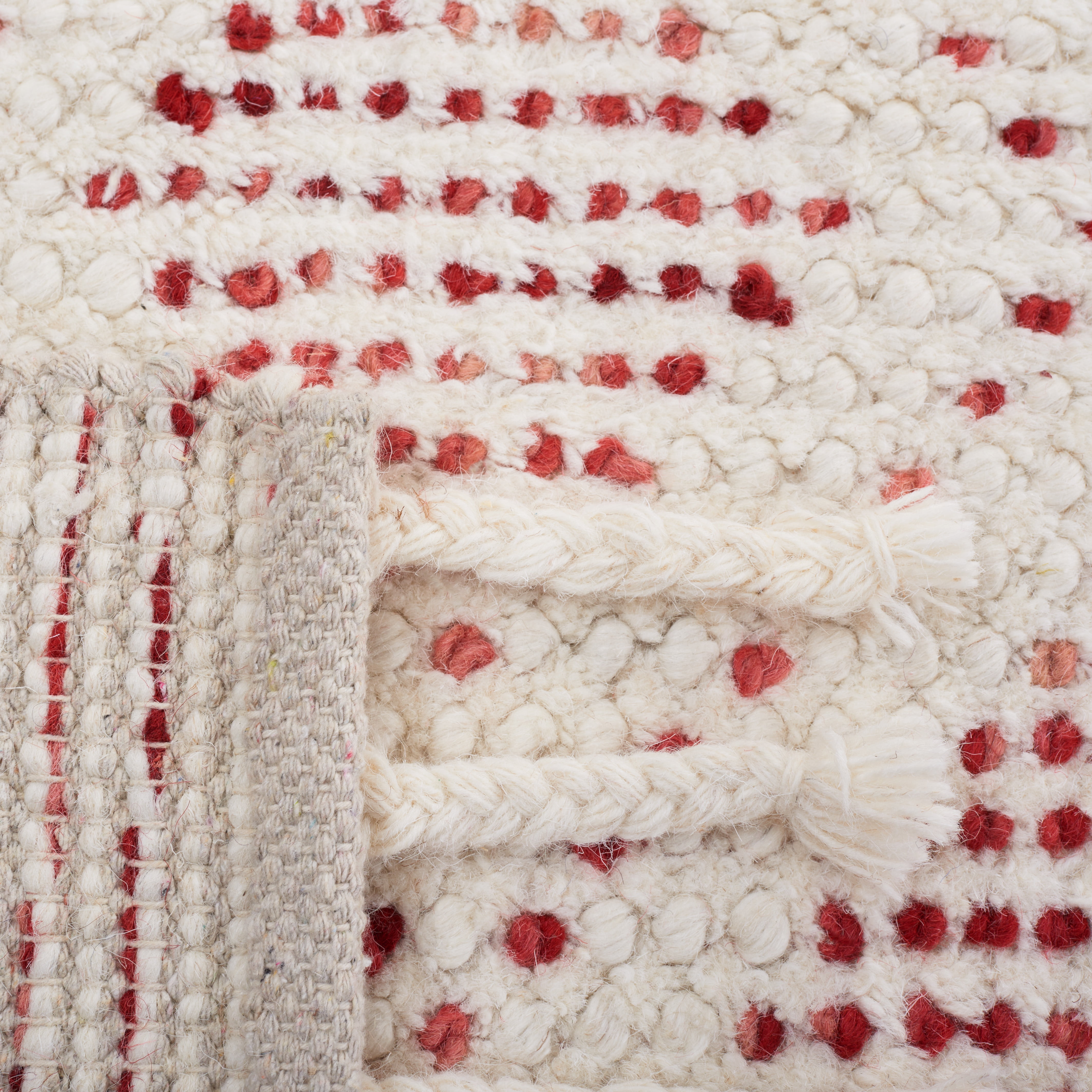 SAFAVIEH Natura Ruadhan Diamond Area Rug, Ivory/Red, 6' x 6' Square