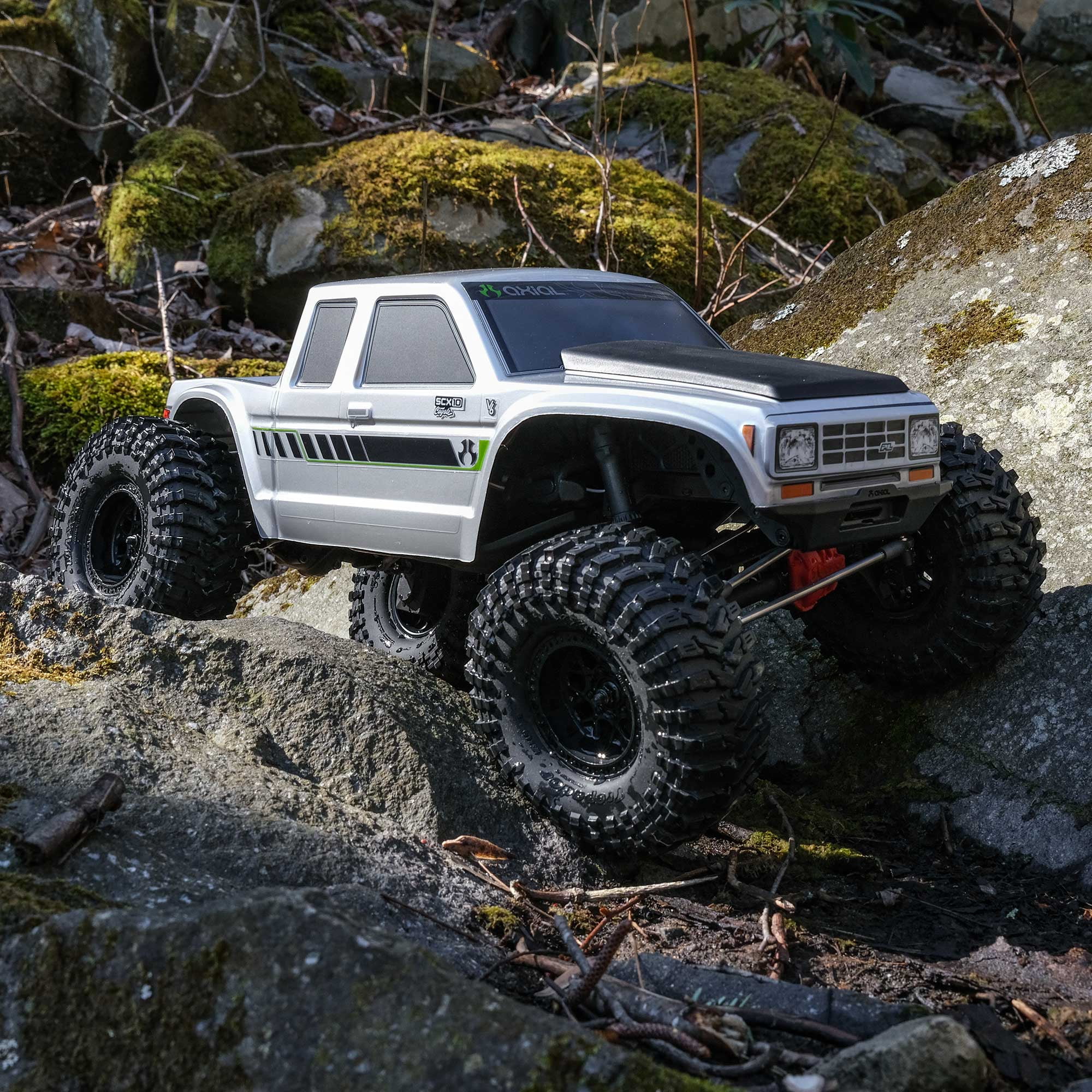 Axial 1/10 SCX10 III Coyote 4X4 RTR Brushed Rock Crawler Silver AXI-2036T1
