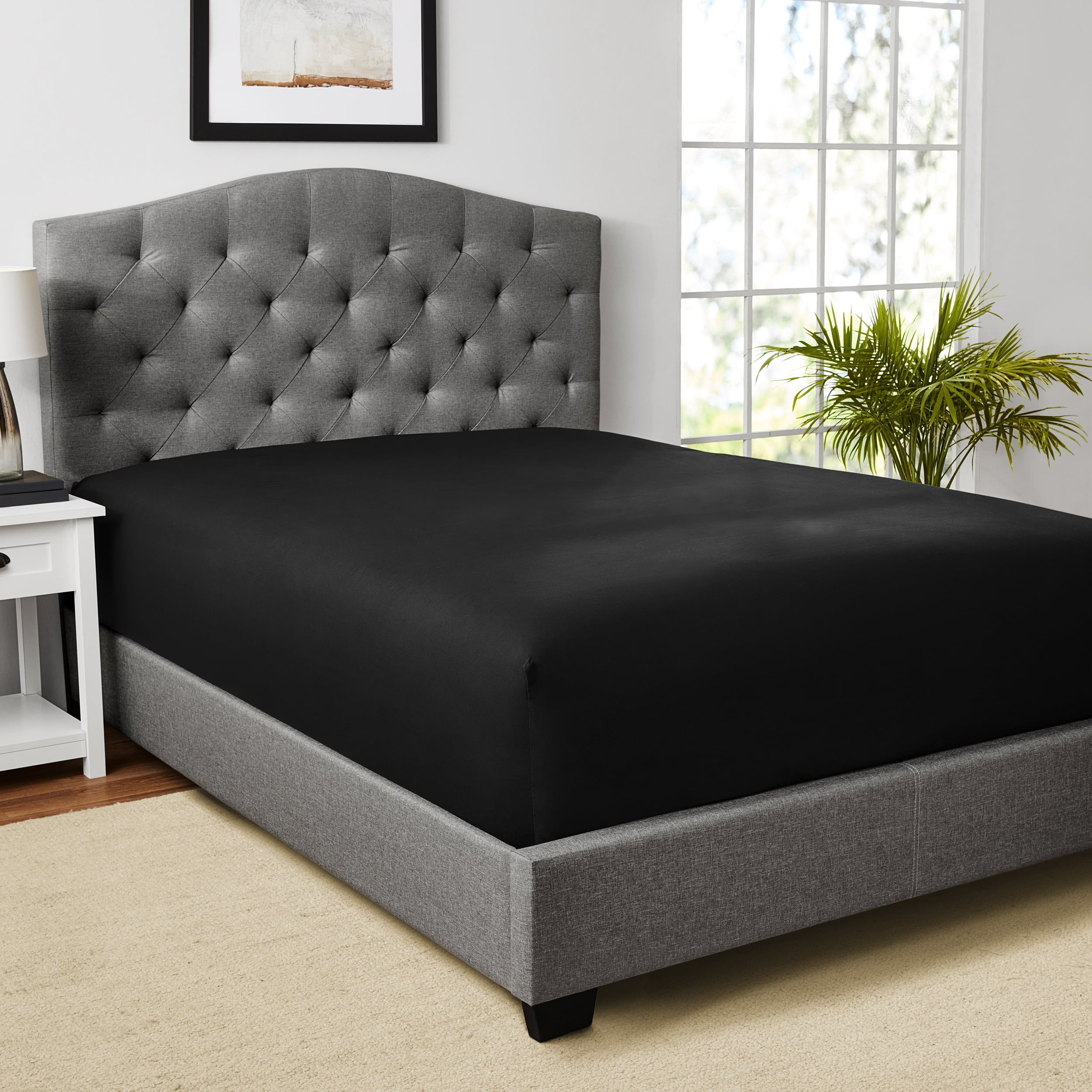 Mainstays Easy Care 300 Thread Count Solid Rich-Black CVC Cotton Blend Fitted Sheet, King (Adult)