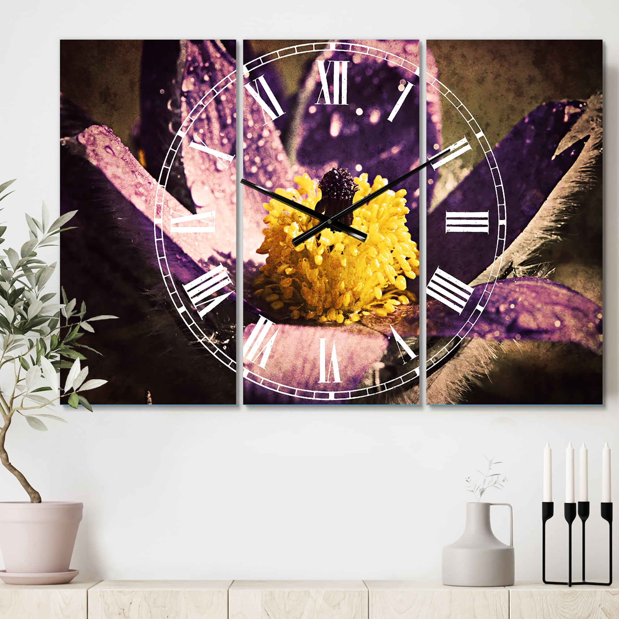 Designart 'Purple Flower with Yellow Stigma' Traditional Wall Clock