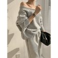thumbnail image 4 of Suéter de lana marina para mujer, cuello descubierto, parte superior irregular, estilo holgado y holgado, 4 of 5