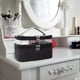 thumbnail image 3 of Bolsa de maquillaje transparente, bolsa de cosméticos de doble capa con organizador de brochas de maquillaje, bolsa de viaje de cuero PU para mujer (negro), 3 of 7