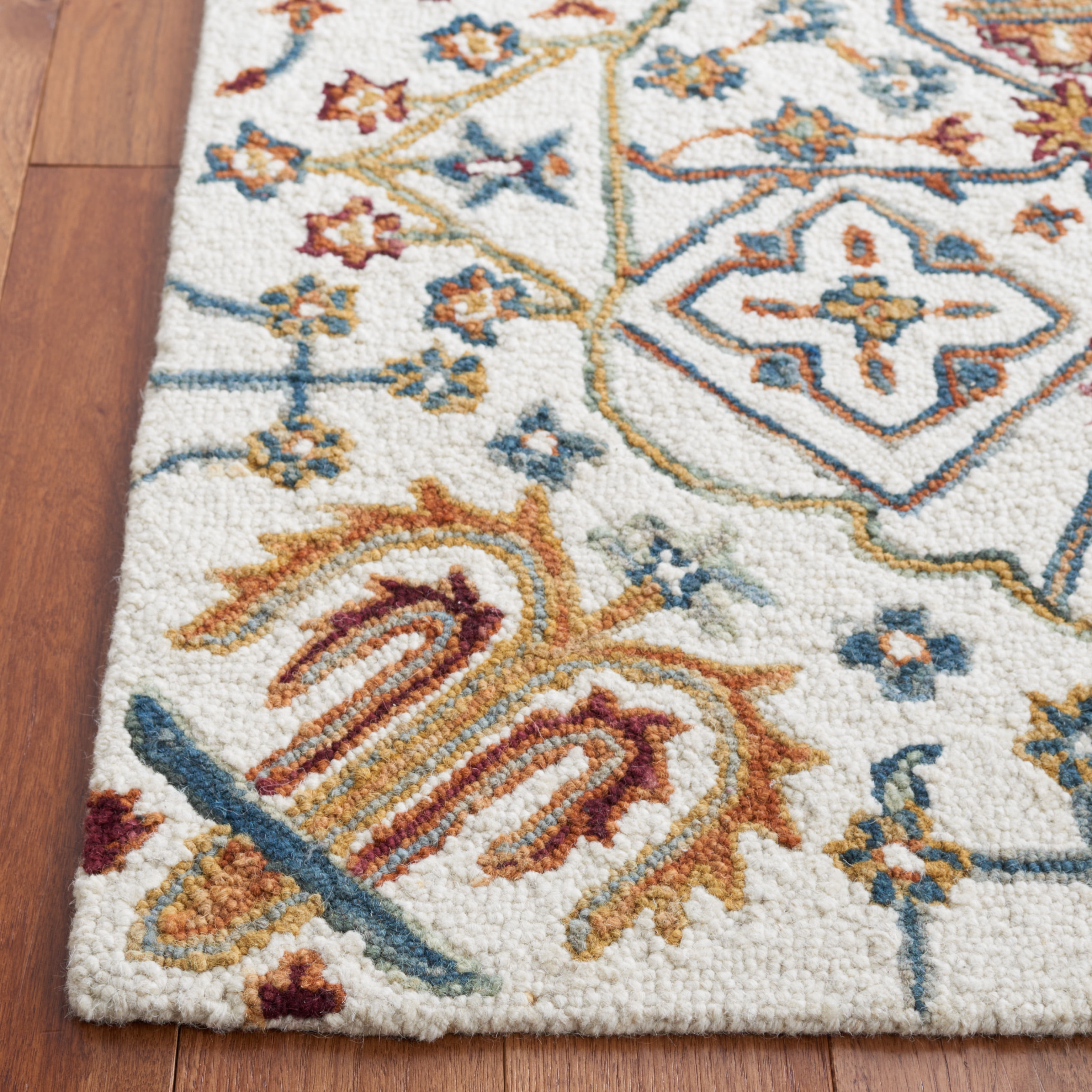 SAFAVIEH Heritage Dijana Tribal Wool Area Rug, Ivory/Grey, 4' x 6'