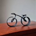 thumbnail image 2 of Escultura de bicicleta minimalista con marco de alambre, línea de bicicleta Ar, 2 of 4