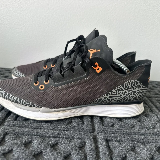 Men’s N I-K-E - Rare AIR JORDON 88 Racer- AV1200 - Size. 11.5 RB