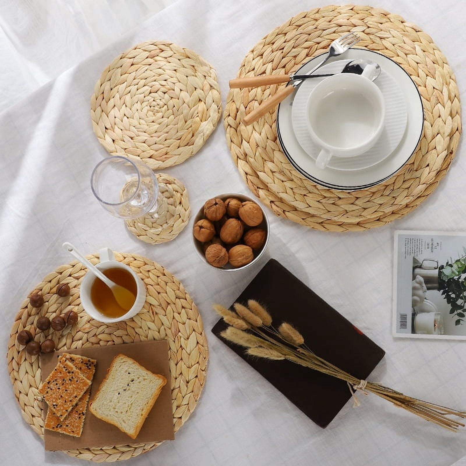 Set of 4 Round Water Hyacinth Placemats, Natural Wicker Placemats Set of 4, Weave Placemats Handmade, Rattan Tablemats for Dining Table (15" Round)