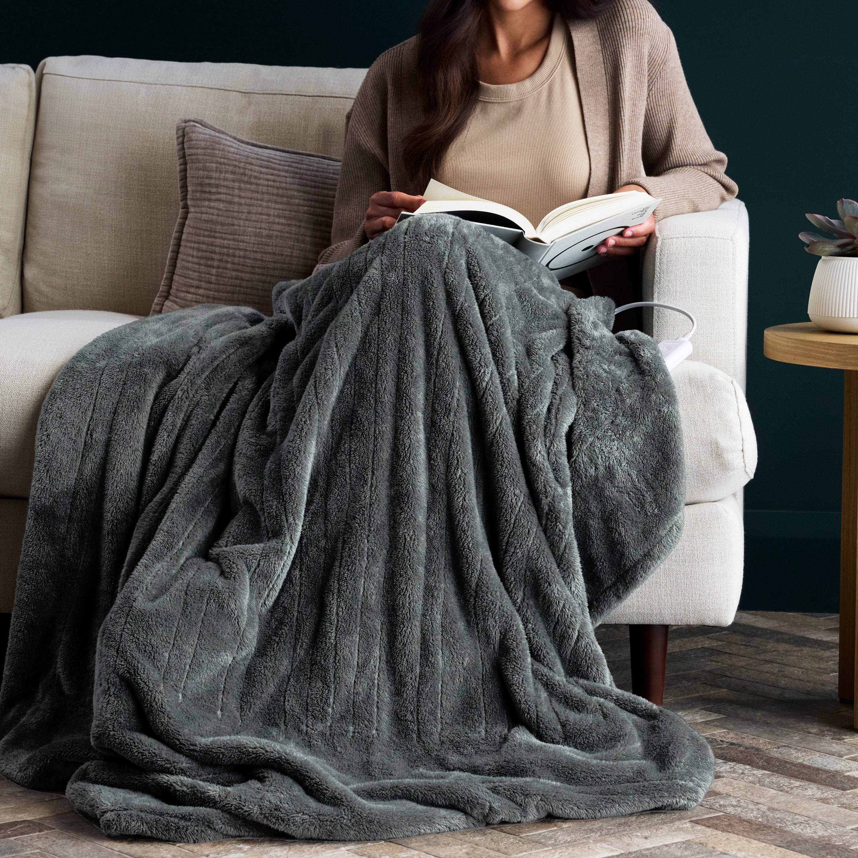 Sunbeam Electric Heated Throw Blanket Arctic Plush Eco 4 Heat Settings Auto Shut-Off 50" x 60"