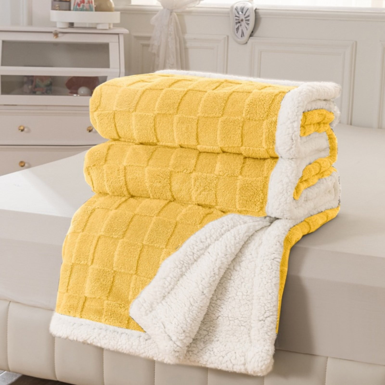 Winty Throw Blanket for Couch Sofa,Bed Blankets for Bed,Super Soft and Warm Throw Blanket for Couch, Sofa and Bed Cozy, Fuzzy and Lightweight,100*150Cm