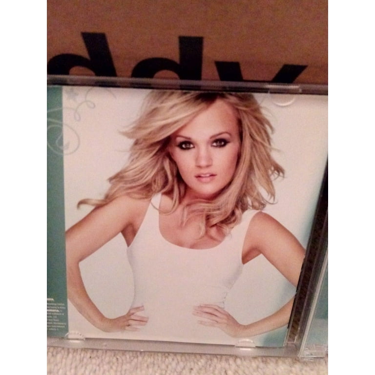 Carrie underwood top fitbit