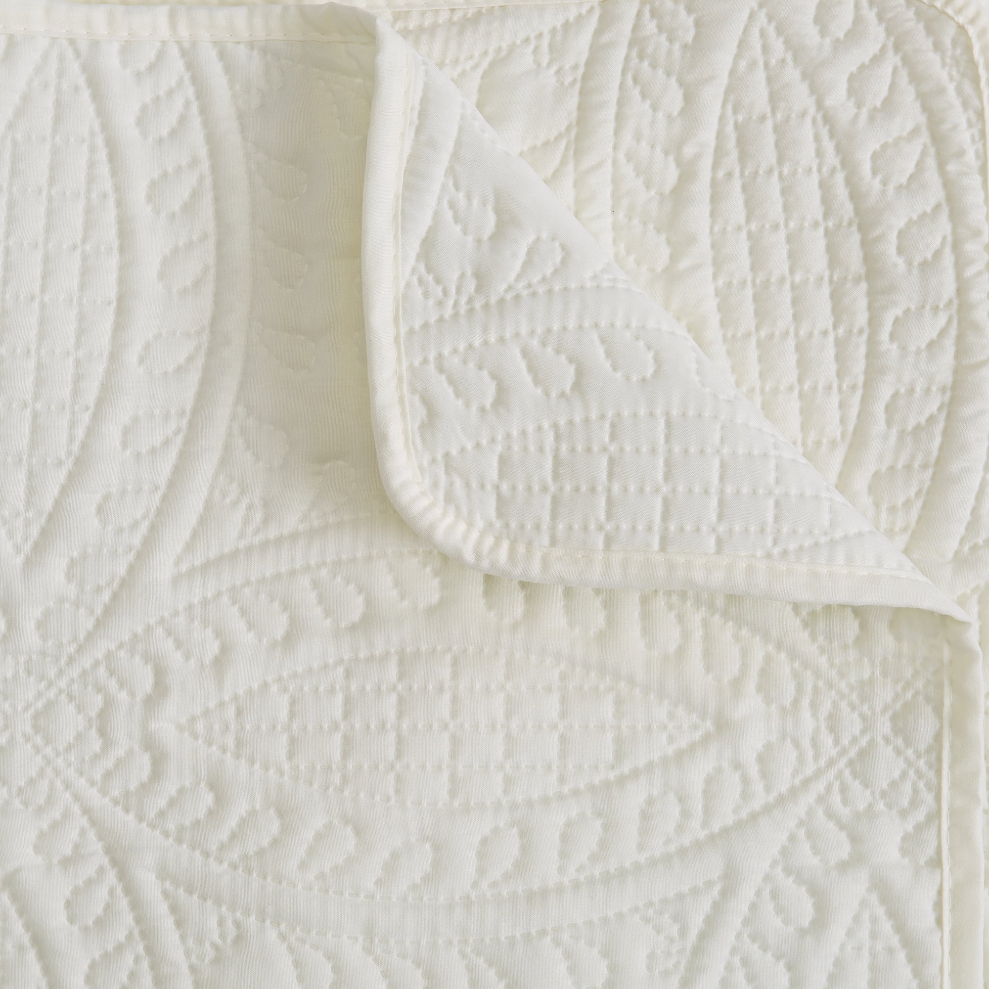 Great Bay Home Pinsonic Medallion Reversible Quilt Set With Shams (King/California King, Cream)