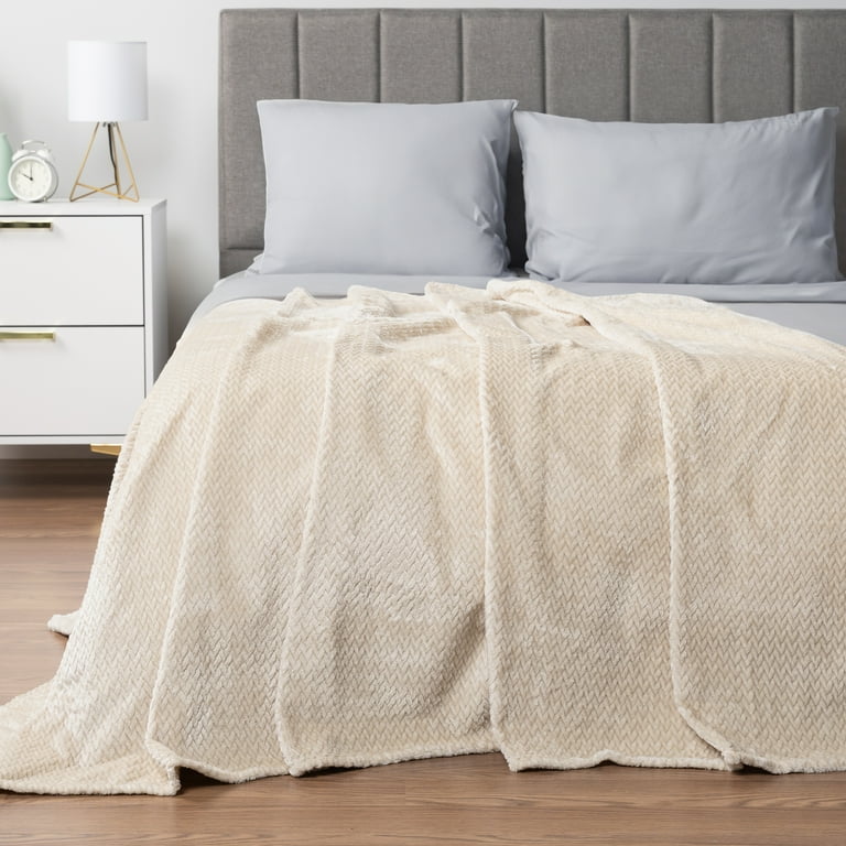PAVILIA Soft Fleece Ivory Cream Throw Blanket for Couch