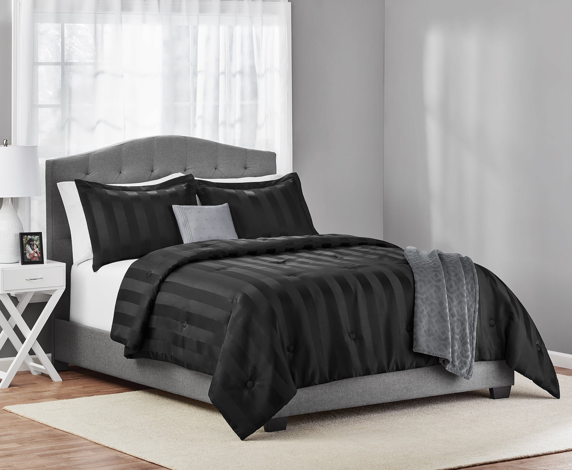 Mainstays Rich Black 5 Piece Damask Stripe Comforter Set, King, Adult, Unisex