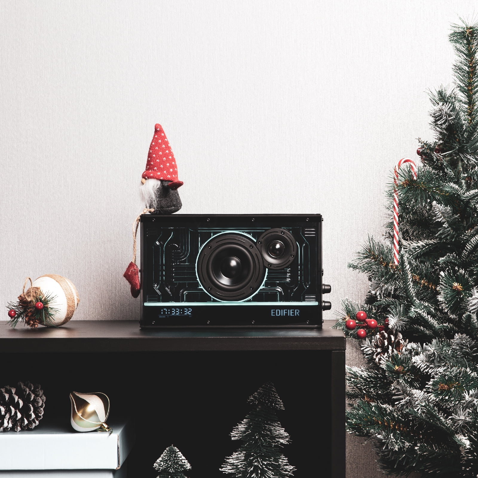 Edifier QD35 Bluetooth Tabletop Speaker 35 Watts High Res Audio (Black)
