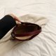 thumbnail image 5 of Bolso Cruzado Elegante para Mujer Gran Capacidad Con Costuras Terciopelo Ante Comm () Púrpura Y Rojo 2024, 5 of 9