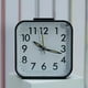 thumbnail image 4 of Reloj Despertador Analógico Pequeño Silencioso, Despertador Ruidoso Con Pilas Con Función De Repetición Y Luz, Para Escritorio De Dormitorio De Viaje, 4 of 7