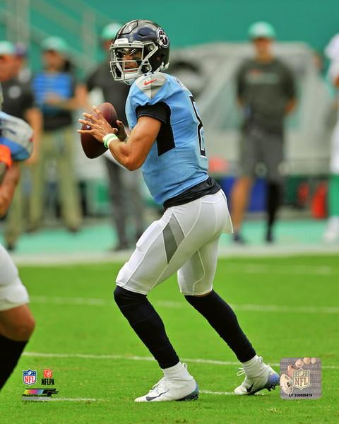 GLOSSY PHOTO PICTURE 8x10 Marcus Mariota Blue 