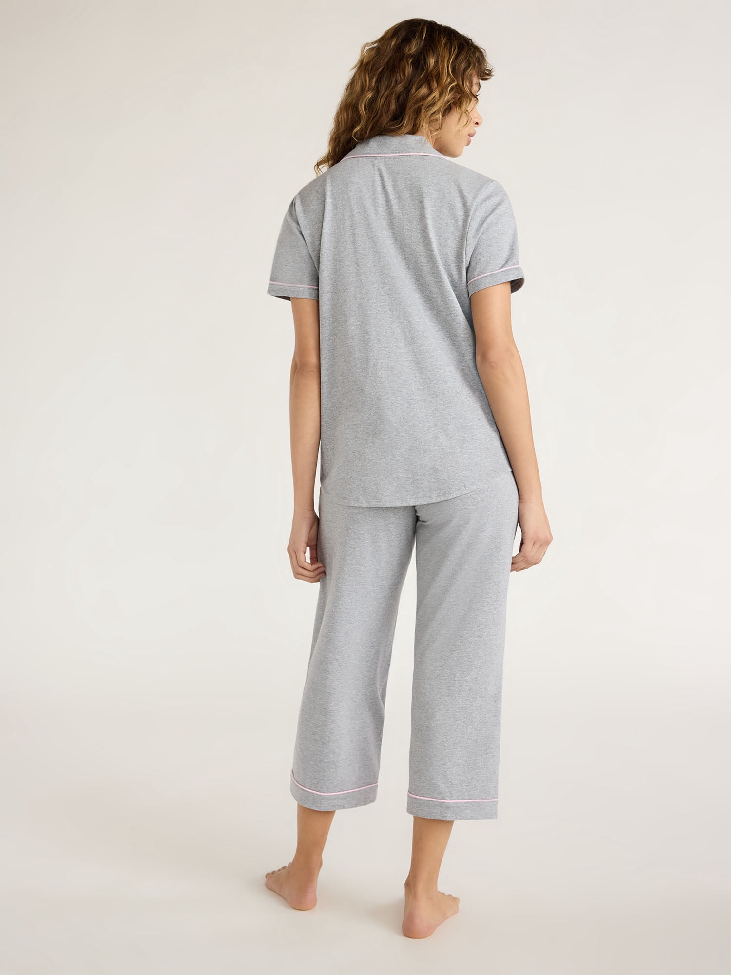 Joyspun Women's Cotton Blend Notch Collar Top and Capri Pants Pajama Set, 2-Piece, Sizes S to 4X
