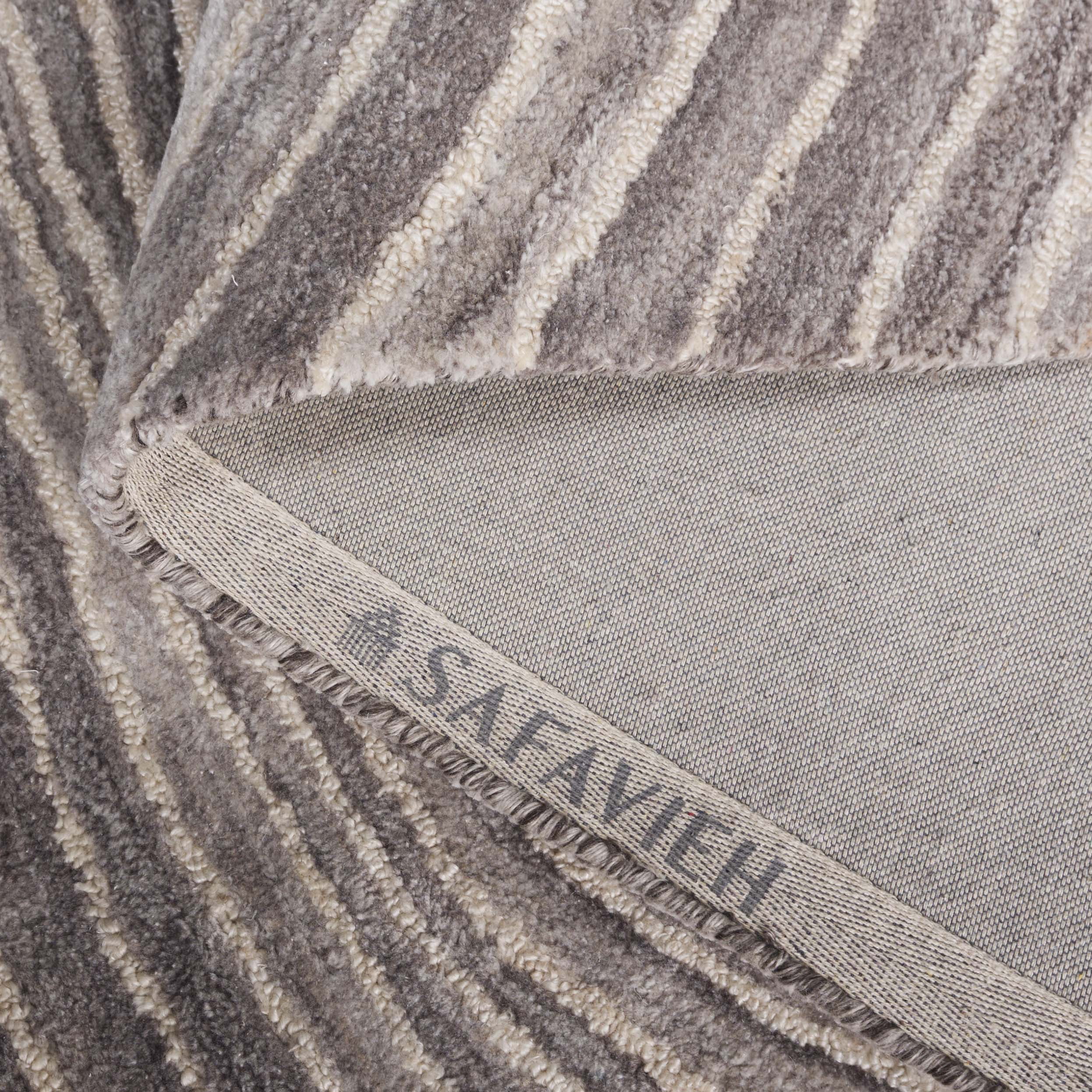SAFAVIEH Abstract Luvenia Abstract Area Rug, Gray/Ivory, 4' x 6'