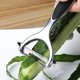 thumbnail image 3 of Peladores de verduras y patatas para cocina, pelador de frutas, verduras, zanahorias, Good Grips, pelador giratorio en forma y en forma de I, inoxidable oso de fresa  Hogar, 3 of 5