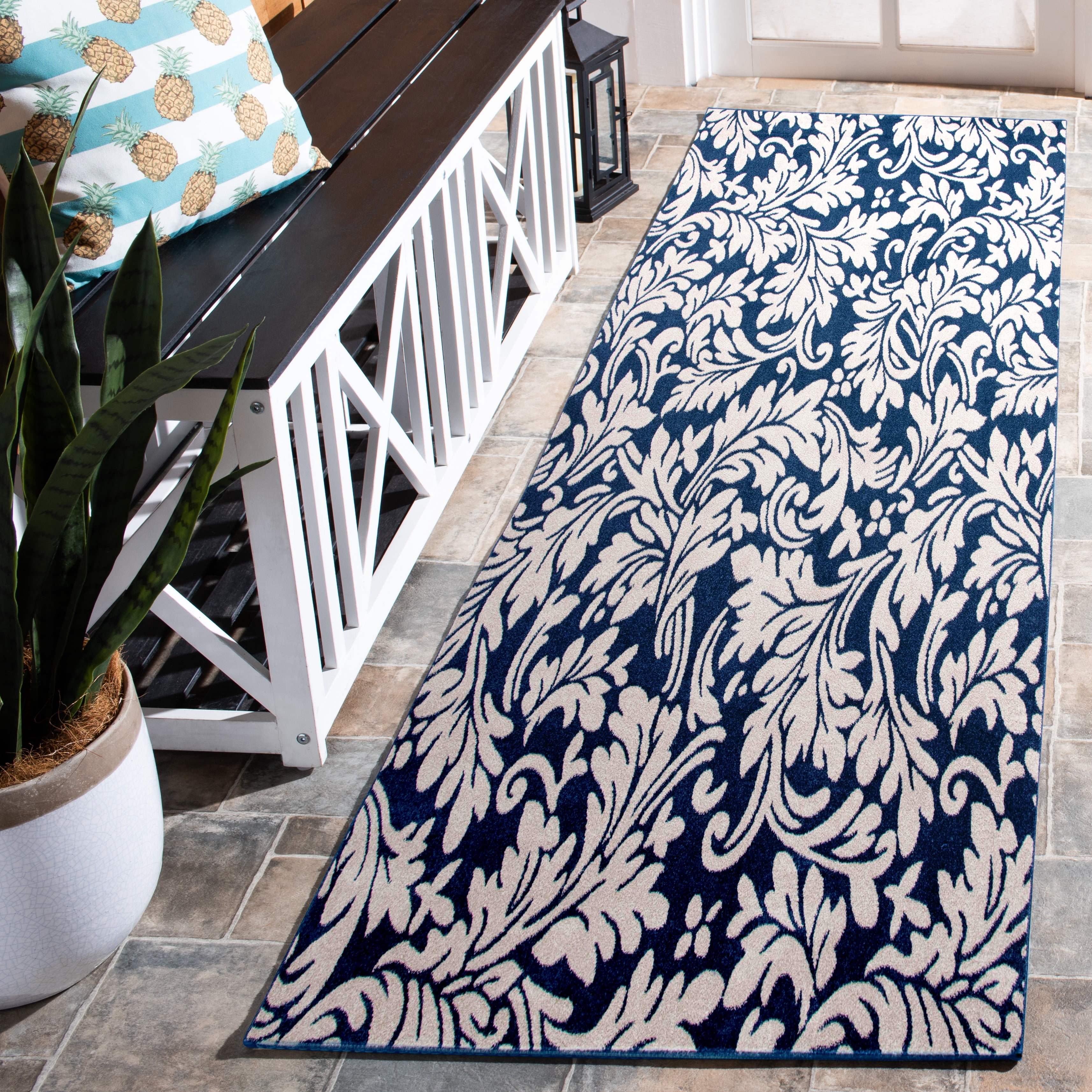 Safavieh Amherst Thorburn Floral Area Rug, Navy/Ivory, 4' x 6'