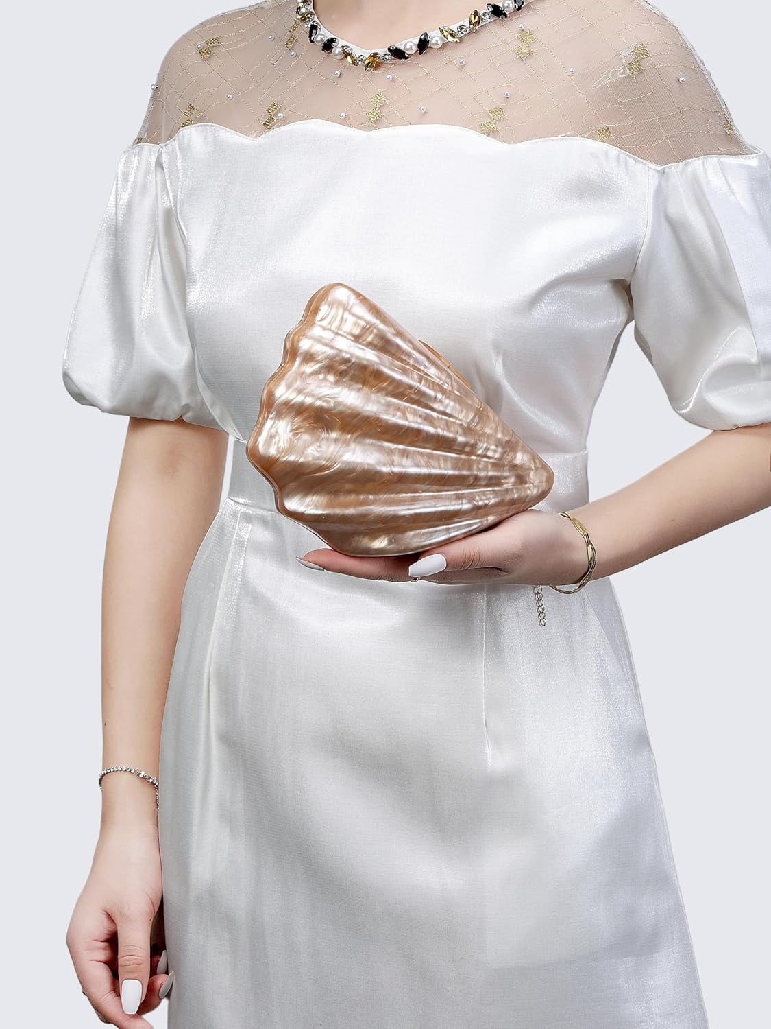 Kwuty Seashell Chain Shoulder Bag for Women Acrylic Evening Clutch Bag Glitter Marble Purse Handbag for Wedding Party Prom