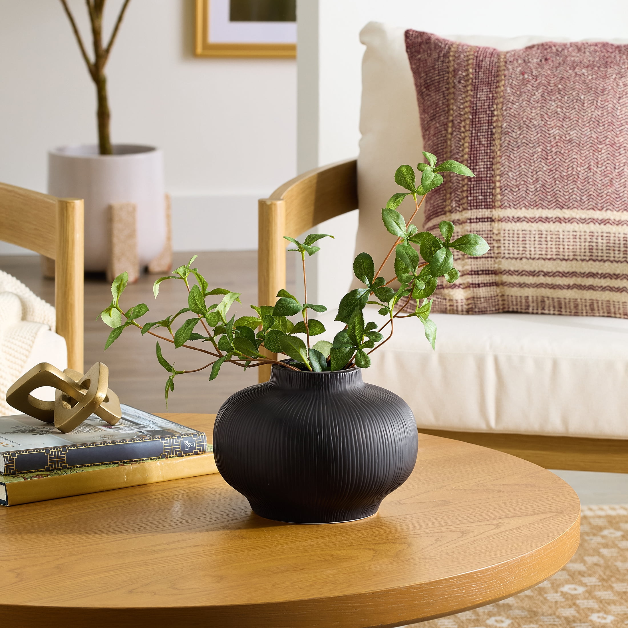Better Homes & Gardens Soft Curve Black Ceramic Decorative Vase, 6"