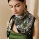 thumbnail image 4 of Pañuelo y chal cuadrado ligero - diadema de mujer, 4 of 5